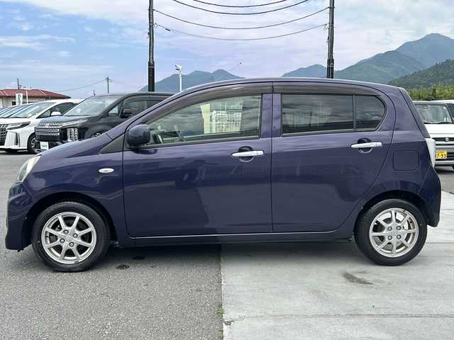 ダイハツ ミラ イース X スマートセレクションSA 山梨県 2014(平26)年 4.6万km アーバンナイトブルークリスタルメタリック 純正ナビ/TV/BT/CD/DVD/USB/ETC/純正14インチアルミホイール/純正フロアマット/リモコンキー/アイドリングストップ