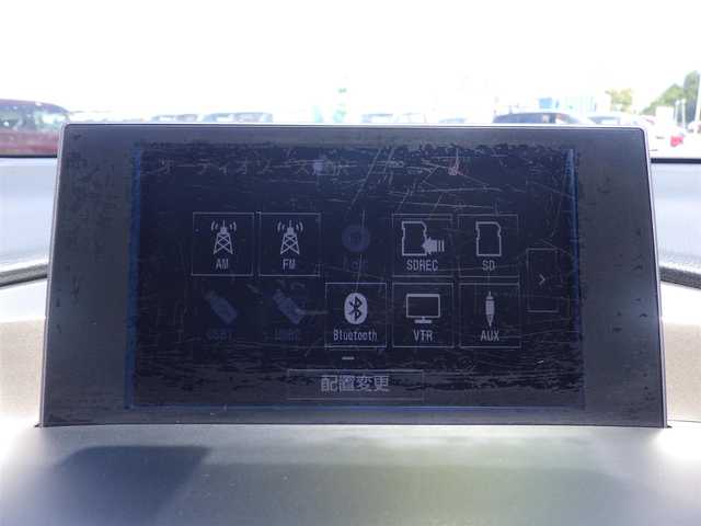 レクサス ＮＸ 200t Iパッケージ 千葉県 2015(平27)年 7.4万km ソニッククォーツ Lexus Safety System+/・プリクラッシュセーフティ/・レーンディパーチャーアラート/・オートハイビーム/・レーダークルーズコントロール/アイドリングストップ/レザーシート/前席パワーシート/シートヒーター/純正SDナビ/地デジTV/【DVD/CD再生機能　Bluetooth接続】/サイド/バックカメラ/革巻きステアリング/ステアリングヒーター/ステアリングスイッチ/ETC/3眼LEDヘッドライト/LEDフォグライト/ウインカーミラー/純正17インチアルミホイル/サイド/カーテンエアバッグ/スマートキー