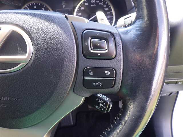レクサス ＮＸ 200t Iパッケージ 千葉県 2015(平27)年 7.4万km ソニッククォーツ Lexus Safety System+/・プリクラッシュセーフティ/・レーンディパーチャーアラート/・オートハイビーム/・レーダークルーズコントロール/アイドリングストップ/レザーシート/前席パワーシート/シートヒーター/純正SDナビ/地デジTV/【DVD/CD再生機能　Bluetooth接続】/サイド/バックカメラ/革巻きステアリング/ステアリングヒーター/ステアリングスイッチ/ETC/3眼LEDヘッドライト/LEDフォグライト/ウインカーミラー/純正17インチアルミホイル/サイド/カーテンエアバッグ/スマートキー