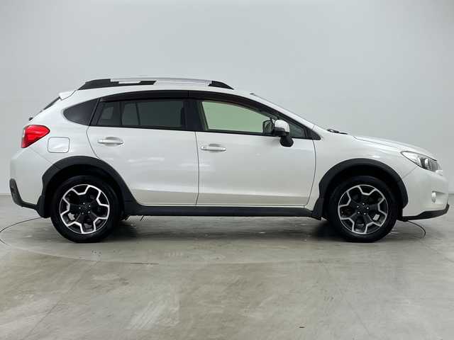 スバル インプレッサ ＸＶ 2．0i－L アイサイト 道央・札幌 2013(平25)年 8.4万km サテンホワイトパール ・ワンオーナー/・4WD/・社外ナビ&TV&CD&DVD&BT/・バックカメラ/・アイサイトVer2/・クルーズコントロール/・運転席パワーシート/・ETC/・HIDヘッドライト/・オートライト/・社外AW付スタッドレス積込