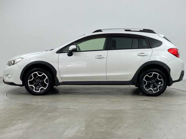 スバル インプレッサ ＸＶ 2．0i－L アイサイト 道央・札幌 2013(平25)年 8.4万km サテンホワイトパール ・ワンオーナー/・4WD/・社外ナビ&TV&CD&DVD&BT/・バックカメラ/・アイサイトVer2/・クルーズコントロール/・運転席パワーシート/・ETC/・HIDヘッドライト/・オートライト/・社外AW付スタッドレス積込