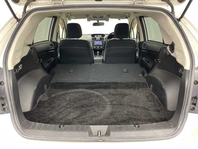 スバル インプレッサ ＸＶ 2．0i－L アイサイト 道央・札幌 2013(平25)年 8.4万km サテンホワイトパール ・ワンオーナー/・4WD/・社外ナビ&TV&CD&DVD&BT/・バックカメラ/・アイサイトVer2/・クルーズコントロール/・運転席パワーシート/・ETC/・HIDヘッドライト/・オートライト/・社外AW付スタッドレス積込