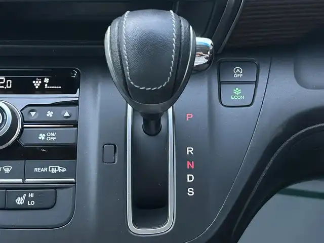 ホンダ フリード クロスター 兵庫県 2023(令5)年 1.7万km フィヨルドミストパール 純正9インチナビ/両側電動スライドドア/バックカメラ/Bluetooth/前席シートヒーター/前後ドライブレコーダー/ハーフレザーシート/ビルトインETC/LEDヘッドライト/スペアキー/追従クルーズコントロール/純正フロアマット/フルセグTV/ウォークスルー
