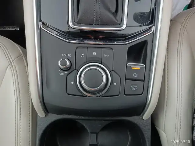 マツダ ＣＸ－５ XD Lパッケージ 愛知県 2017(平29)年 5.1万km ソウルレッドクリスタルM 8インチマツダコネクトナビ/　　・Bluetooth対応/バックカメラ/サイドカメラ（左側）/ヘッドアップディスプレイ/ビルトインETC/ドライブレコーダー/革巻きステアリング/ステアリングリモコン/ステアリングヒーター/本革シート/パワーシート（前席）/シートヒーター（全席）/パワーバックドア/スマートシティブレーキシステム/ダイナミックスタビリティコントロールシステム/レーダークルーズコントロール/アダプティブLEDヘッドライト/レーンキープアシスト/ブラインドスポットモニター/フォグランプ/純正19インチアルミホイール