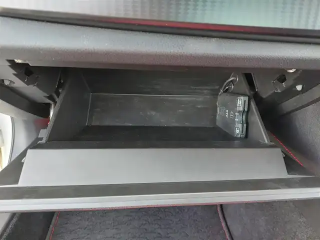 トヨタ ８６ GT リミテッド 東京都 2012(平24)年 3.9万km サテンホワイトパール モデリスタエアロ/トラスト GReddy車高調/社外18インチアルミホイール/純正ナビ/フルセグTV/ETC/ドライブレコーダー/プッシュスタート/パドルシフト/ハーフレザーシート/シートヒーター/HIDヘッドライト/オートライト/スマートキー