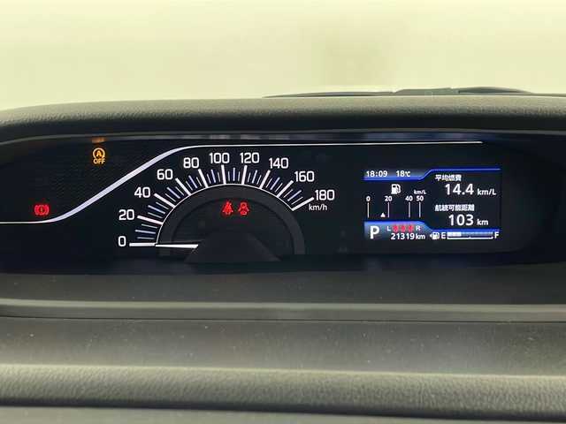 スズキ ソリオ HV MZ 埼玉県 2023(令5)年 2.2万km ピュアホワイトP 純正9インチナビ/　（FM/AM/BT/iPod/CD/DVD）/フルセグテレビ/プッシュスタート/全方位モニター/両側パワースライドドア/ビルトインETC/オートLEDライト/ヘッドアップディスプレイ/シートヒーター/レーンアシスト/クルーズコントロール/衝突被害軽減ブレーキ/コーナーセンサー/純正フロアマット/純正アルミホイール/サーキュレーター/サンバイザー