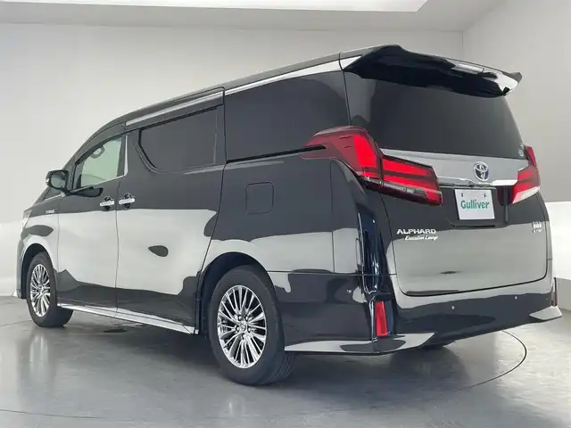 トヨタ アルファードハイブリット エグゼクティブ ラウンジ S 愛知県 2020(令2)年 4.8万km ブラック メーカーナビ/ムーンツインルーフ/JBLプレミアムサウンド/リヤエンターテイメント/HDMI/AC100V電源/ワイヤレス充電/アラウンドビューモニター/ブラインドスポットモニター/デジタルインナーミラー/パーキングアシスト/ベンチレーション/黒レザーシート/トヨタセーフティセンス/パワーバックドア/ステアリングヒーター/ナノイー/Miracast/両側パワースライドドア/パワーシート/LEDオートライト/フォグランプ/純正アルミホイール/フルセグTV/DVD/ETC2.0/前後ドライブレコーダー/純正フロアマット/衝突被害軽減ブレーキ/カーテンエアバック/コーナーセンサー/禁煙車