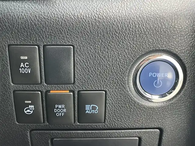 トヨタ アルファードハイブリット エグゼクティブ ラウンジ S 愛知県 2020(令2)年 4.8万km ブラック メーカーナビ/ムーンツインルーフ/JBLプレミアムサウンド/リヤエンターテイメント/HDMI/AC100V電源/ワイヤレス充電/アラウンドビューモニター/ブラインドスポットモニター/デジタルインナーミラー/パーキングアシスト/ベンチレーション/黒レザーシート/トヨタセーフティセンス/パワーバックドア/ステアリングヒーター/ナノイー/Miracast/両側パワースライドドア/パワーシート/LEDオートライト/フォグランプ/純正アルミホイール/フルセグTV/DVD/ETC2.0/前後ドライブレコーダー/純正フロアマット/衝突被害軽減ブレーキ/カーテンエアバック/コーナーセンサー/禁煙車