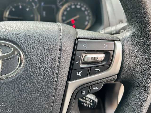 トヨタ ランドクルーザー プラド TX 東京都 2018(平30)年 2.5万km ホワイトパールクリスタルシャイン ワンオーナー/社外ナビ　CN-F1XD/　＜フルセグTV/DVD/Blu-ray/CD/Bluetooth/SD＞/バックカメラ/ETC/レーダークルーズ/レーンディパーチャーアラート/プリクラッシュセーフティ/コーナーセンサー/社外レーダー/ルーフレール/スタッドレスタイヤ4本車載/純正フロアマット/ドアバイザー/スペアキー/取扱説明書/保証書