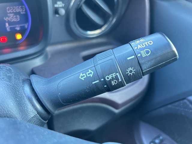 ホンダ Ｎ ＯＮＥ プレミアム 富山県 2015(平27)年 2.3万km プレミアムディープロッソパール 禁煙車/純正ナビ/TV　BLUETOOTH　ＤＶＤ再生機能有/衝突被害軽減システム/ＢＳＭ/バックカメラ/フォグランプ/プッシュスタート/スマートキー/純正フロアマット/純正アルミホイール/ベンチシート/ドアバイザー