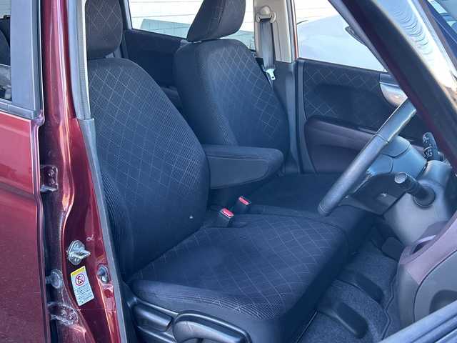 ホンダ Ｎ ＯＮＥ プレミアム 富山県 2015(平27)年 2.3万km プレミアムディープロッソパール 禁煙車/純正ナビ/TV　BLUETOOTH　ＤＶＤ再生機能有/衝突被害軽減システム/ＢＳＭ/バックカメラ/フォグランプ/プッシュスタート/スマートキー/純正フロアマット/純正アルミホイール/ベンチシート/ドアバイザー