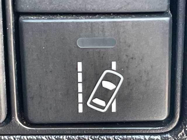 ホンダ ヴェゼル ハイブリッド X ホンダセンシング 茨城県 2016(平28)年 8.9万km ホワイトオーキッドパール 純正ナビ　/-TV/BT/AM/FM/衝突軽減システム　/バックカメラ　/ＬＥＤヘッドライト　/パドルシフト　/ドライブレコーダー　/レーダークルーズコントロール/純正16インチアルミホイール/電動格納ミラー　/アイドリングストップ　/ＥＴＣ　/プッシュスタート