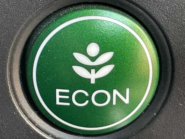 ホンダ ヴェゼル ハイブリッド X ホンダセンシング 茨城県 2016(平28)年 8.9万km ホワイトオーキッドパール 純正ナビ　/-TV/BT/AM/FM/衝突軽減システム　/バックカメラ　/ＬＥＤヘッドライト　/パドルシフト　/ドライブレコーダー　/レーダークルーズコントロール/純正16インチアルミホイール/電動格納ミラー　/アイドリングストップ　/ＥＴＣ　/プッシュスタート