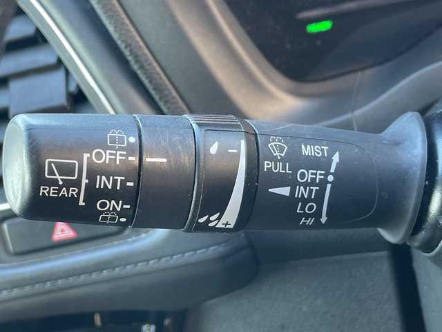 ホンダ ヴェゼル ハイブリッド X ホンダセンシング 茨城県 2016(平28)年 8.9万km ホワイトオーキッドパール 純正ナビ　/-TV/BT/AM/FM/衝突軽減システム　/バックカメラ　/ＬＥＤヘッドライト　/パドルシフト　/ドライブレコーダー　/レーダークルーズコントロール/純正16インチアルミホイール/電動格納ミラー　/アイドリングストップ　/ＥＴＣ　/プッシュスタート