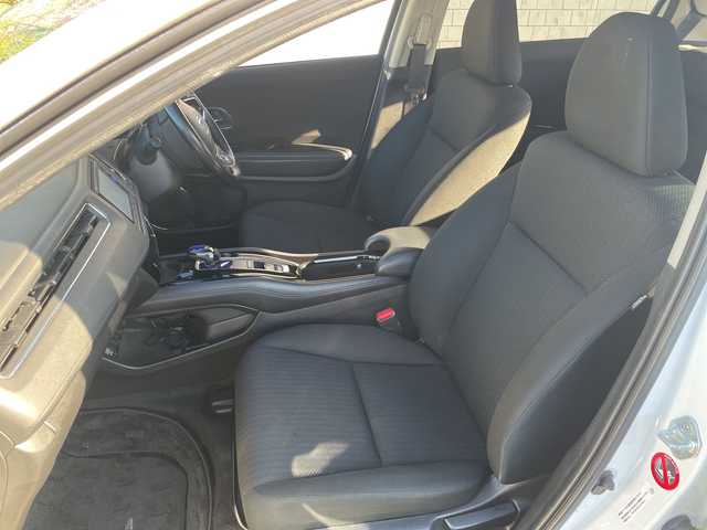 ホンダ ヴェゼル ハイブリッド X ホンダセンシング 茨城県 2016(平28)年 8.9万km ホワイトオーキッドパール 純正ナビ　/-TV/BT/AM/FM/衝突軽減システム　/バックカメラ　/ＬＥＤヘッドライト　/パドルシフト　/ドライブレコーダー　/レーダークルーズコントロール/純正16インチアルミホイール/電動格納ミラー　/アイドリングストップ　/ＥＴＣ　/プッシュスタート