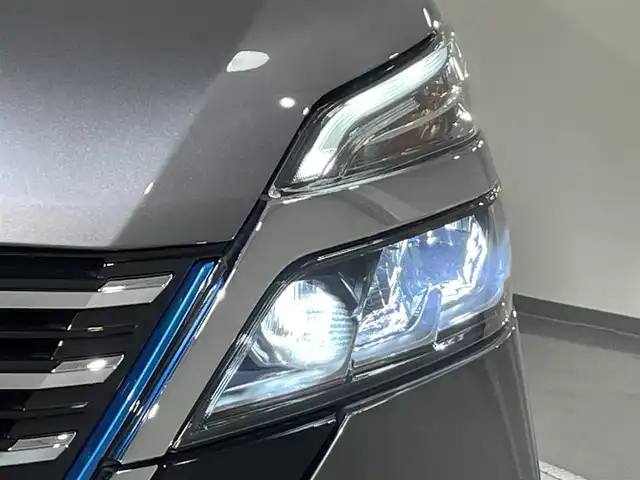 日産 セレナ e－パワー ハイウェイスター V 愛知県 2020(令2)年 4.3万km ダークメタルグレー 純正10incSDナビ/CD/DVD/BT/フルセグTV/純正フリップダウンモニター/アラウンドビューカメラ/デジタルインナーミラー/防水シート/プロパイロット/衝突軽減ブレーキ/レーンキープアシスト/踏み間違い防止/ドライブレコーダー（前後）/両側パワースライドドア（フットセンサー）/オートブレーキホールド/LEDヘッドライト/オートライト/スマートキー/プッシュスタート