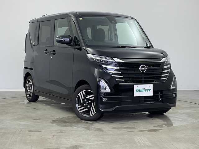 日産 ルークス ハイウェイスター X 新潟県 2023(令5)年 0.4万km ブラック 純正ナビ/フルセグTV/アラウンドビューモニター/ドライブレコーダー/片側パワースライドドア/リアサンシェード/オートライト/LEDヘッドライト/プッシュスタート/ステアリングスイッチ/アイドリングストップ/純正フロアマット