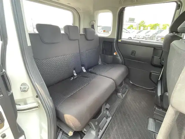 トヨタ ルーミー G 道央・札幌 2019(平31)年 7.6万km パールホワイトⅢ 4WD/社外メモリナビ/FM/AM/CD/DVD/BT/フルセグTV/プリクラッシュセーフティ/クルーズコントロール/クリアランスソナー/オートハイビーム/ワイパーデアイサー/ステアリングスイッチ/バックカメラ/両側パワースライドドア/純正エンジンスターター/ETC/スマートキー/プッシュスタート/冬タイヤAW付積込/165/65R14 2018年3mm