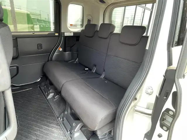 トヨタ ルーミー G 道央・札幌 2019(平31)年 7.6万km パールホワイトⅢ 4WD/社外メモリナビ/FM/AM/CD/DVD/BT/フルセグTV/プリクラッシュセーフティ/クルーズコントロール/クリアランスソナー/オートハイビーム/ワイパーデアイサー/ステアリングスイッチ/バックカメラ/両側パワースライドドア/純正エンジンスターター/ETC/スマートキー/プッシュスタート/冬タイヤAW付積込/165/65R14 2018年3mm