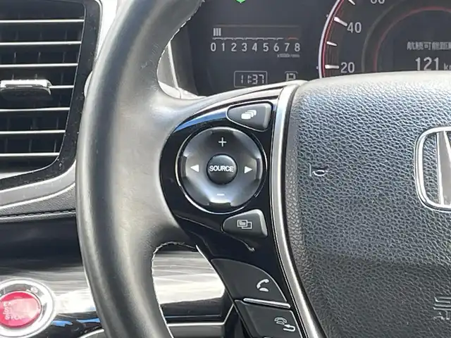 ホンダ オデッセイ アブソルート EX 長野県 2015(平27)年 11.1万km プレミアムヴィーナスブラックP (株)IDOMが運営する【じしゃロン長野店】の自社ローン専用車両になります。こちらは現金またはオートローンご利用時の価格です。自社ローンご希望の方は別途その旨お申付け下さい/純正ナビ/Bluetooth/バックカメラ/ETC/フルセグテレビ/純正フリップダウンモニター/HDMI/パドルシフト/クルーズコントロール/両側パワースライド/純正フロアマット/純正アルミホイール/LEDヘッドライト/オートライト