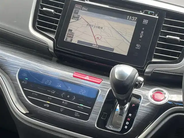 ホンダ オデッセイ アブソルート EX 長野県 2015(平27)年 11.1万km プレミアムヴィーナスブラックP (株)IDOMが運営する【じしゃロン長野店】の自社ローン専用車両になります。こちらは現金またはオートローンご利用時の価格です。自社ローンご希望の方は別途その旨お申付け下さい/純正ナビ/Bluetooth/バックカメラ/ETC/フルセグテレビ/純正フリップダウンモニター/HDMI/パドルシフト/クルーズコントロール/両側パワースライド/純正フロアマット/純正アルミホイール/LEDヘッドライト/オートライト