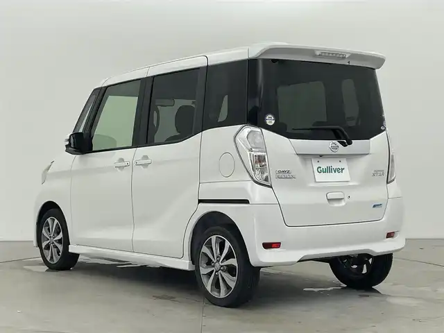 日産 デイズ ルークス ハイウェイスターX Gパッケージ 富山県 2014(平26)年 5.4万km ホワイトパール 社外ナビ（AM/FM/CD/DVD/USB/BT）/フルセグTV/アラウンドビューモニター/両側パワースライドドア/HIDヘッドライト/オートライト/ハンドルカバー取付/社外フロアマット/スマートキー/プッシュスタート
