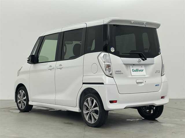 日産 デイズ ルークス ハイウェイスターX Gパッケージ 富山県 2014(平26)年 5.4万km ホワイトパール 社外ナビ（AM/FM/CD/DVD/USB/BT）/フルセグTV/アラウンドビューモニター/両側パワースライドドア/HIDヘッドライト/オートライト/ハンドルカバー取付/社外フロアマット/スマートキー/プッシュスタート