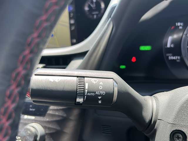 レクサス ＥＳ 300h Fスポーツ 香川県 2019(平31)年 6万km グラファイトブラックガラスフレーク サンルーフ/レーダークルーズコントロール/プリクラッシュセーフティ/前後コーナーセンサー/BSM/LTA/純正ナビ/・Bluetooth/・フルセグTV/・バックカメラ/・CD/DVD/メモリーシート/パワーシート（D席＋N席）/シートヒーター（D席＋N席）/エアシート（D席＋N席）/ステアリングヒーター/リアサンシート/純正フロアマット/三眼LEDヘッドライト/ETC２．０/デジタルルームミラー/シフトレンジ付き/UVカットガラス/EVモード/カードキー付き/保証書/取扱説明書