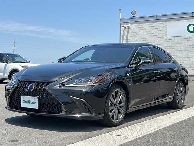 レクサス ＥＳ 300h Fスポーツ 香川県 2019(平31)年 6万km グラファイトブラックガラスフレーク サンルーフ/レーダークルーズコントロール/プリクラッシュセーフティ/前後コーナーセンサー/BSM/LTA/純正ナビ/・Bluetooth/・フルセグTV/・バックカメラ/・CD/DVD/メモリーシート/パワーシート（D席＋N席）/シートヒーター（D席＋N席）/エアシート（D席＋N席）/ステアリングヒーター/リアサンシート/純正フロアマット/三眼LEDヘッドライト/ETC２．０/デジタルルームミラー/シフトレンジ付き/UVカットガラス/EVモード/カードキー付き/保証書/取扱説明書