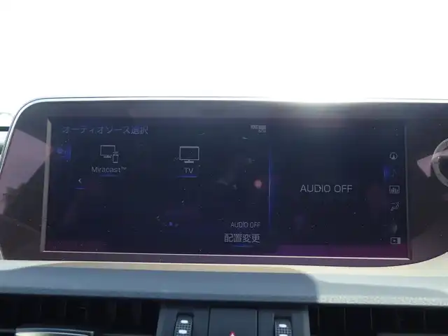 レクサス ＥＳ 300h Fスポーツ 千葉県 2020(令2)年 5.5万km グラファイトブラックガラスフレーク Lexus Safety System+/・プリクラッシュセーフティ/・レーンディパーチャーアラート/・オートハイビーム/・レーダークルーズコントロール/・ブラインドスポットモニター/ヘッドアップディスプレイ/ムーンルーフ/パワートランクリッド/ブラックレザーシート/前席パワーシート/エアシート/シートヒーター/純正SDナビ/地デジTV/【DVD/CD再生機能　Bluetooth接続】/パノラミックビューモニター/リバース連動ドアミラー（左/右）/革巻きステアリング/ステアリングスイッチ/パドルシフト/ETC（2.0）/LEDヘッドライト/フォグライト/ウインカーミラー/クリアランスソナー/純正19インチアルミホイル/サイド/カーテンエアバッグ/スマートキー