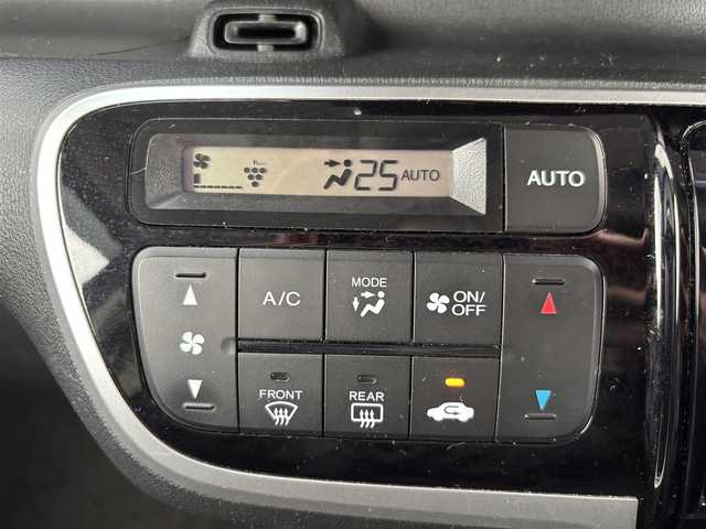 ホンダ Ｎ ＢＯＸ カスタム G Lパッケージ 宮城県 2016(平28)年 11.9万km スマートブラック 登録時走行距離118122km/社外SDナビ【フルセグTV・CD/DVD・BT・AM/FM】/ドラレコ/バックカメラ/ETC/LEDヘッドライト/フォグ/エンジンスタータ/夏タイヤ積み込み