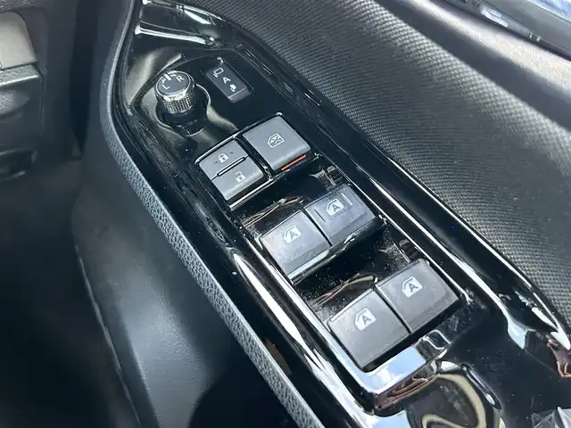 トヨタ ヴォクシー ハイブリッド ZS 煌 奈良県 2018(平30)年 5.9万km ホワイトパールクリスタルシャイン モデリスタフルエアロ /アルパインナビ　/(HDMI/DVD/CD/USB)/フルセグＴＶ　/バックカメラ　/ＥＴＣ　/レーダークルーズコントロール　/衝突被害軽減システム /前席シートヒーター /両側パワースライドドア /リアサンシェード