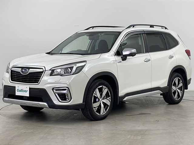 スバル フォレスター ハイブリッド アドバンス 道央・札幌 2020(令2)年 5万km クリスタルホワイトP ・4WD/・寒冷地仕様/・純正SDナビ&フルセグ&CD&DVD&BT/・アイサイトVer3/・プリクラッシュセーフティ/・前後誤発進抑制/・ブラインドスポットモニター/・レーンキープアシスト/・クルーズコントロール/・DIATONE SOUND/・デジタルインナーミラー/・ドライバーモニタリングシステム/・パワーバックドア/・バックカメラ/・フロントカメラ/・サイドカメラ/・シートヒーター/・パワーシート/・メモリーシート/・ハーフレザーシート/・ハンドルヒーター/・革巻きステアリング/・ステアリングスイッチ/・純正ドライブレコーダー/・ビルトインETC/・フロントワイパーデアイサー/・ミラーヒーター/・オートライト/・LEDヘッドライト/・LEDフォグ/・e-BOXER/・X MODE/・ルーフレール/・スペアキー/・スマートキー/・プッシュスタート/・アイドリングストップ/・横滑り防止