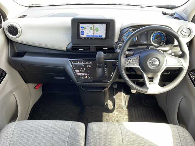 日産 デイズ X 青森県 2023(令5)年 1.2万km ホワイトパール 4WD/社外SDナビ/Bluetooth・AUX・FM・AM/バックカメラ/前席シートヒーター/衝突軽減ブレーキ/レーンキープアシスト/前後コーナーセンサー/サイドカーテンエアバック/ETC/純正14インチアルミホイール/スマートキー/プッシュスタート/アイドリングストップ