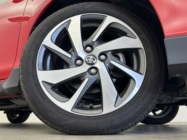 トヨタ アクア X－URBAN ソリッド 群馬県 2017(平29)年 5.2万km スーパーレッドⅤ 純正７インチナビ　バックカメラ　衝突軽減ブレーキ　車線逸脱警報　オートマチックハイビーム　オートライト　ハーフレザーシート　純正アルミ　ＥＴＣ　革巻きステアリング　ステアリングスイッチ　禁煙車