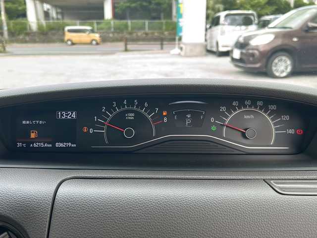 ホンダ Ｎ ＢＯＸ G L ホンダセンシング 沖縄県 2018(平30)年 3.7万km クリスタルブラックパール 純正ナビ/（ＣＤ／ＤＶＤ）/ホンダセンシング/フルセグＴＶ/バックモニター/衝突軽減/パワスラ/クルーズコントロール/純正フロアマット/ＥＴＣ/オートライト/ＬＥＤヘッドライト/スマートキー