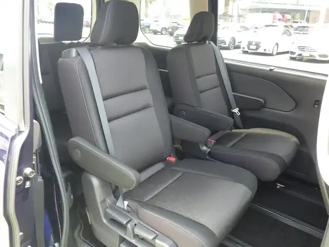 日産 セレナ e－パワー ハイウェイスター V 千葉県 2019(平31)年 5.2万km アズライトブルー エマージェンシーブレーキ/プロパイロット/インテリジェントクルーズコントロール/インテリジェントルームミラー/ハンズフリー両側パワースライドドア/9インチ純正SDナビ/地デジTV/【DVD/CD再生機能　Bluetooth接続】/アラウンドビューモニター/ドライブレコーダー（DJ4-D）/社外レーダー（VA-02R）/革巻きステアリング/ステアリングスイッチ/ETC/LEDヘッドライト/ウインカーミラー/コーナーセンサー/純正15インチアルミホイル/サイド/カーテンエアバッグ/インテリジェントキー