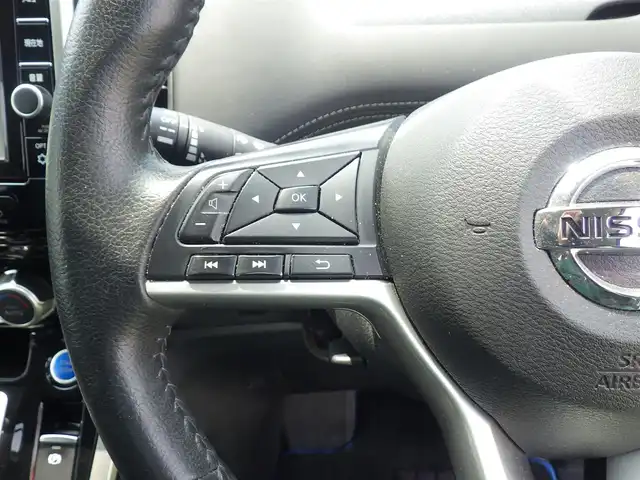日産 セレナ e－パワー ハイウェイスター V 千葉県 2019(平31)年 5.2万km アズライトブルー エマージェンシーブレーキ/プロパイロット/インテリジェントクルーズコントロール/インテリジェントルームミラー/ハンズフリー両側パワースライドドア/9インチ純正SDナビ/地デジTV/【DVD/CD再生機能　Bluetooth接続】/アラウンドビューモニター/ドライブレコーダー（DJ4-D）/社外レーダー（VA-02R）/革巻きステアリング/ステアリングスイッチ/ETC/LEDヘッドライト/ウインカーミラー/コーナーセンサー/純正15インチアルミホイル/サイド/カーテンエアバッグ/インテリジェントキー