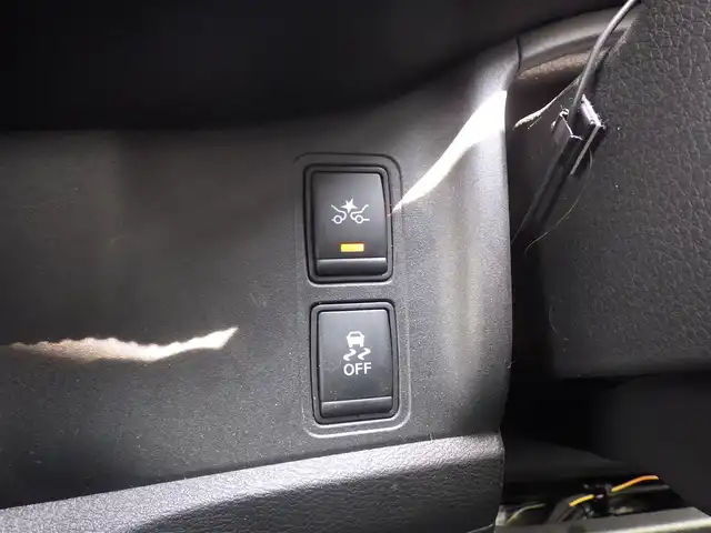 日産 セレナ e－パワー ハイウェイスター V 千葉県 2019(平31)年 5.2万km アズライトブルー エマージェンシーブレーキ/プロパイロット/インテリジェントクルーズコントロール/インテリジェントルームミラー/ハンズフリー両側パワースライドドア/9インチ純正SDナビ/地デジTV/【DVD/CD再生機能　Bluetooth接続】/アラウンドビューモニター/ドライブレコーダー（DJ4-D）/社外レーダー（VA-02R）/革巻きステアリング/ステアリングスイッチ/ETC/LEDヘッドライト/ウインカーミラー/コーナーセンサー/純正15インチアルミホイル/サイド/カーテンエアバッグ/インテリジェントキー