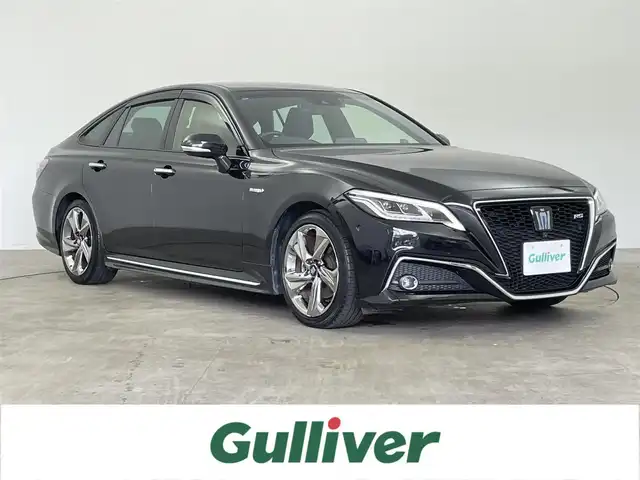 トヨタ クラウン ハイブリッド RS アドバンス 千葉県 2019(令1)年 3.4万km プレシャスブラックパール 禁煙車/トヨタセーフティセンス/・レーダークルーズコントロール/・ブラインドスポットモニター/・ヘッドアップディスプレイ/・プリクラッシュセーフティ/・プリクラッシュセーフティブレーキ/・クリアランスソナー/・パーキングアシスト/純正メモリナビ/・CD/DVD/USB/Bluetooth/フルセグTV/・バックカメラ/・ビルトインETC/皮巻きステアリング/・ステアリングスイッチ/・ステアリングヒーター/ハーフレザーシート/・D席メモリ付きパワーシート/MT付きAT/純正フロアマット/純正18インチAW/オートライト/・オートマチックハイビーム/・LEDヘッドライト/・LEDフォグランプ
