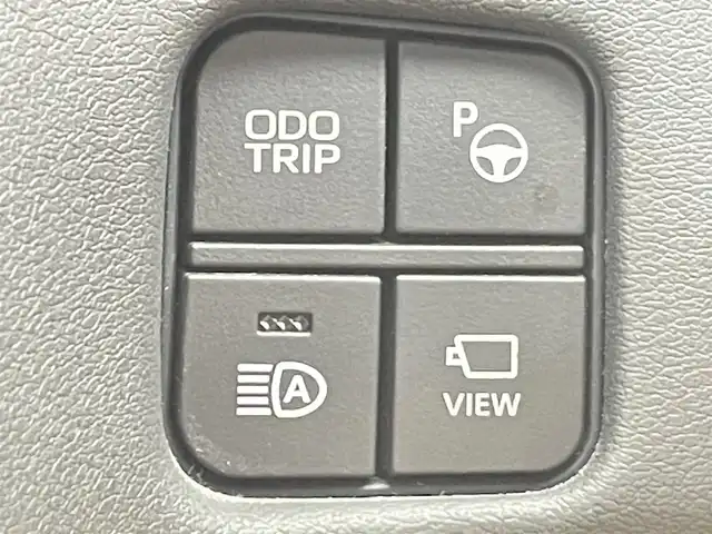 トヨタ クラウン ハイブリッド RS アドバンス 千葉県 2019(令1)年 3.4万km プレシャスブラックパール 禁煙車/トヨタセーフティセンス/・レーダークルーズコントロール/・ブラインドスポットモニター/・ヘッドアップディスプレイ/・プリクラッシュセーフティ/・プリクラッシュセーフティブレーキ/・クリアランスソナー/・パーキングアシスト/純正メモリナビ/・CD/DVD/USB/Bluetooth/フルセグTV/・バックカメラ/・ビルトインETC/皮巻きステアリング/・ステアリングスイッチ/・ステアリングヒーター/ハーフレザーシート/・D席メモリ付きパワーシート/MT付きAT/純正フロアマット/純正18インチAW/オートライト/・オートマチックハイビーム/・LEDヘッドライト/・LEDフォグランプ