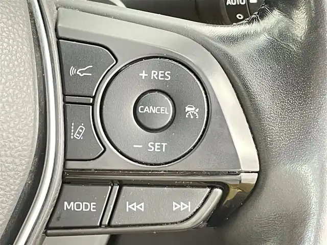 トヨタ クラウン ハイブリッド RS アドバンス 千葉県 2019(令1)年 3.4万km プレシャスブラックパール 禁煙車/トヨタセーフティセンス/・レーダークルーズコントロール/・ブラインドスポットモニター/・ヘッドアップディスプレイ/・プリクラッシュセーフティ/・プリクラッシュセーフティブレーキ/・クリアランスソナー/・パーキングアシスト/純正メモリナビ/・CD/DVD/USB/Bluetooth/フルセグTV/・バックカメラ/・ビルトインETC/皮巻きステアリング/・ステアリングスイッチ/・ステアリングヒーター/ハーフレザーシート/・D席メモリ付きパワーシート/MT付きAT/純正フロアマット/純正18インチAW/オートライト/・オートマチックハイビーム/・LEDヘッドライト/・LEDフォグランプ