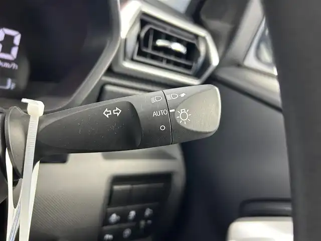 トヨタ ライズ G 愛知県 2019(令1)年 2.3万km レーザーブルークリスタルシャイン トヨタセーフティセンス/・プリクラッシュセーフティ/・ブラインドスポットモニター/・クリアランスソナー/・リアクロストラフィックアラート/・先行者発進/・オートマチックハイビーム/純正7インチSDナビ/・フルセグTV/・Bluetooth/・HDMI/・CD/DVD/・AM/FM/・HDMI/USBポート/ステアリングリモコン/バックカメラ/ドライブレコーダー/ETC/純正16インチAW/純正LEDヘッドライト/純正フロアマット