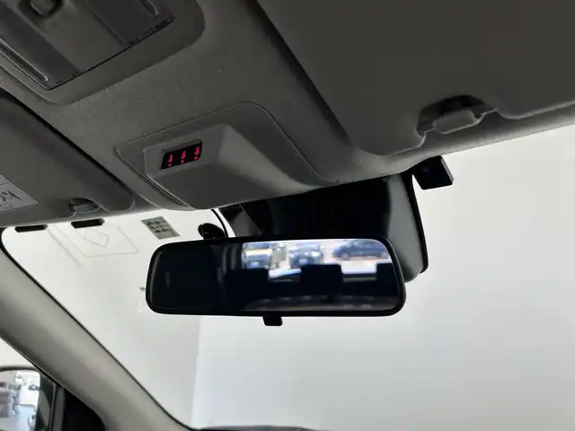 トヨタ ライズ G 愛知県 2019(令1)年 2.3万km レーザーブルークリスタルシャイン トヨタセーフティセンス/・プリクラッシュセーフティ/・ブラインドスポットモニター/・クリアランスソナー/・リアクロストラフィックアラート/・先行者発進/・オートマチックハイビーム/純正7インチSDナビ/・フルセグTV/・Bluetooth/・HDMI/・CD/DVD/・AM/FM/・HDMI/USBポート/ステアリングリモコン/バックカメラ/ドライブレコーダー/ETC/純正16インチAW/純正LEDヘッドライト/純正フロアマット