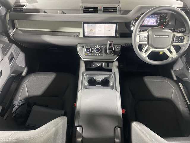 ランドローバー ランドローバー ディフェンダー 110 福岡県 2022(令4)年 2.3万km 黒 純正ナビ/バーチャルコックピット/背面タイヤ(ハードカバー)/サイドステップ/Bluetooth/AndroidAuto/ＡｐｐｌｅＣａｒＰｌａｙ/全方位カメラ/コーナーセンサー/クルーズコントロール/ＵＳＢ/ＵＳＢタイプＣ/ブラインドスポットモニター/純正アルミニウム/純正ドライブレコーダー/プッシュスタート/スマートキー/Ｗ+サイドエアバッグ/バイキセノンヘッドライト