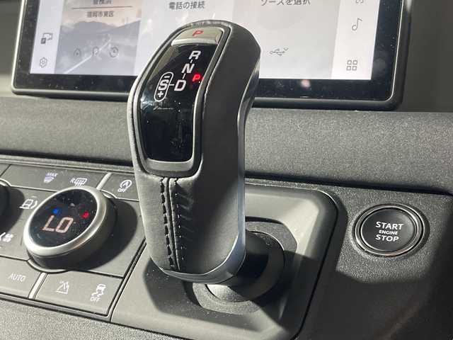 ランドローバー ランドローバー ディフェンダー 110 福岡県 2022(令4)年 2.3万km 黒 純正ナビ/バーチャルコックピット/背面タイヤ(ハードカバー)/サイドステップ/Bluetooth/AndroidAuto/ＡｐｐｌｅＣａｒＰｌａｙ/全方位カメラ/コーナーセンサー/クルーズコントロール/ＵＳＢ/ＵＳＢタイプＣ/ブラインドスポットモニター/純正アルミニウム/純正ドライブレコーダー/プッシュスタート/スマートキー/Ｗ+サイドエアバッグ/バイキセノンヘッドライト