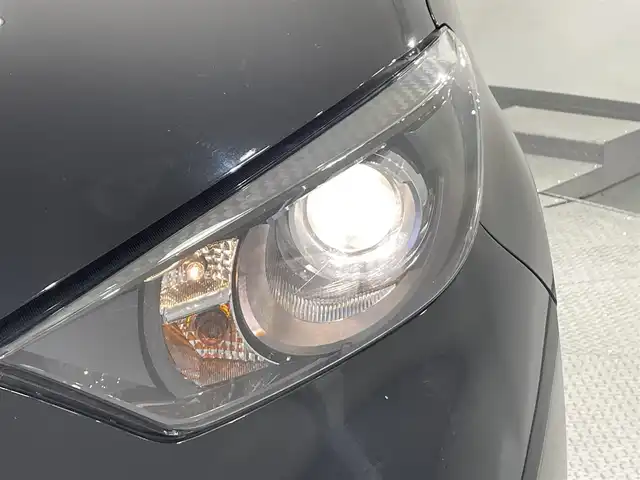 トヨタ ヤリス ハイブリッド G 愛知県 2020(令2)年 2.8万km ブラック/ホワイト 純正８インチディスプレイナビ/（Bluetooth/FM/AM/USB/スマートフォン連携/Miracast)/トヨタセーフティセンス　/　　-プリクラッシュセーフティ　/　　-レーントレーニングアシスト（LTA)/　　-オートマチックハイビーム　/　　-レーダークルーズコントロール　/　　-ロードサインアシスト/先行車発進お知らせ/ビルトインＥＴＣ　/バックカメラ　/ドライブレコーダー　/ＵＳＢ接続　/プッシュスタート/　　-スマートキー/ISOFIX/純正フロアマット