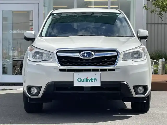 スバル フォレスター 2．0i－L アイサイト 道央・札幌 2015(平27)年 14.6万km クリスタルホワイトP ・４WD/・ワンオーナー/・社外メモリナビ/　CD・DVD・SD・Bluetooth/・フルセグTV/・バックカメラ/・ETC/・レーダークルーズ/・衝突軽減ブレーキ/・レーンキープアシスト/・横滑り防止装置/・ダウンヒルアシストコントロール/・パドルシフト/・ステアリングスイッチ/・オートライト/・フォグランプ/・プッシュスタート/・パワーシート/・シートヒーター/・積込冬タイヤAWセット/・取扱説明書/・保証書/・スマートキー/・スペアキー/・純正エンジンスターター