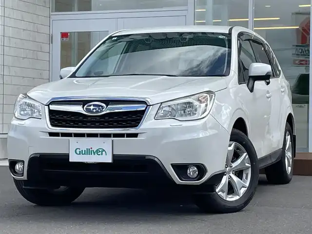 スバル フォレスター 2．0i－L アイサイト 道央・札幌 2015(平27)年 14.6万km クリスタルホワイトP ・４WD/・ワンオーナー/・社外メモリナビ/　CD・DVD・SD・Bluetooth/・フルセグTV/・バックカメラ/・ETC/・レーダークルーズ/・衝突軽減ブレーキ/・レーンキープアシスト/・横滑り防止装置/・ダウンヒルアシストコントロール/・パドルシフト/・ステアリングスイッチ/・オートライト/・フォグランプ/・プッシュスタート/・パワーシート/・シートヒーター/・積込冬タイヤAWセット/・取扱説明書/・保証書/・スマートキー/・スペアキー/・純正エンジンスターター