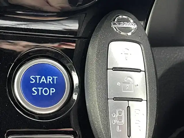 日産 セレナ e-パワー オーテック セーフティPKG 熊本県 2020(令2)年 4.9万km 青 純正ナビ（ＣＤ・ＤＶＤ・フルセグ・ＢＴ・ＵＳＢ・ｉｐｏｄ）/全周囲カメラ　/前方ドライブレコーダー　/ＥＴＣ　/両側パワースライドドア　/フリップダウンモニター　/レーダークルーズコントロール　/ルーフキャリア/純正フロアマット/純正１６インチAW/オートライト/LEDヘッドライト/スマートキー/プッシュスタート/スペアキー1本